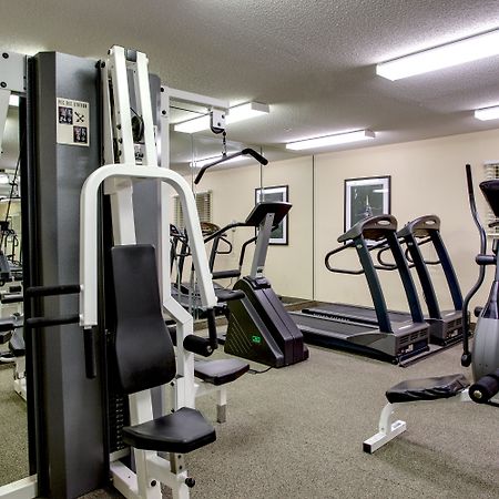 Candlewood Suites Raleigh Crabtree By Ihg Bagian luar foto