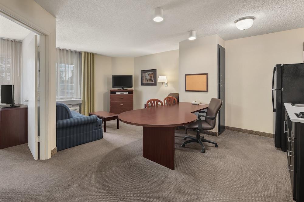 Candlewood Suites Raleigh Crabtree By Ihg Bagian luar foto