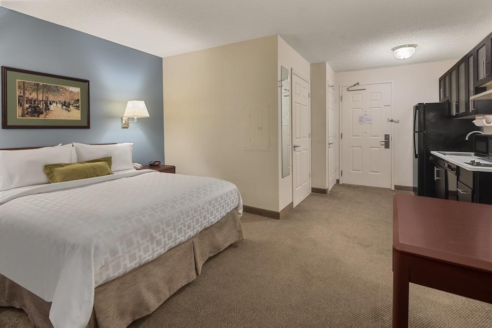 Candlewood Suites Raleigh Crabtree By Ihg Bagian luar foto