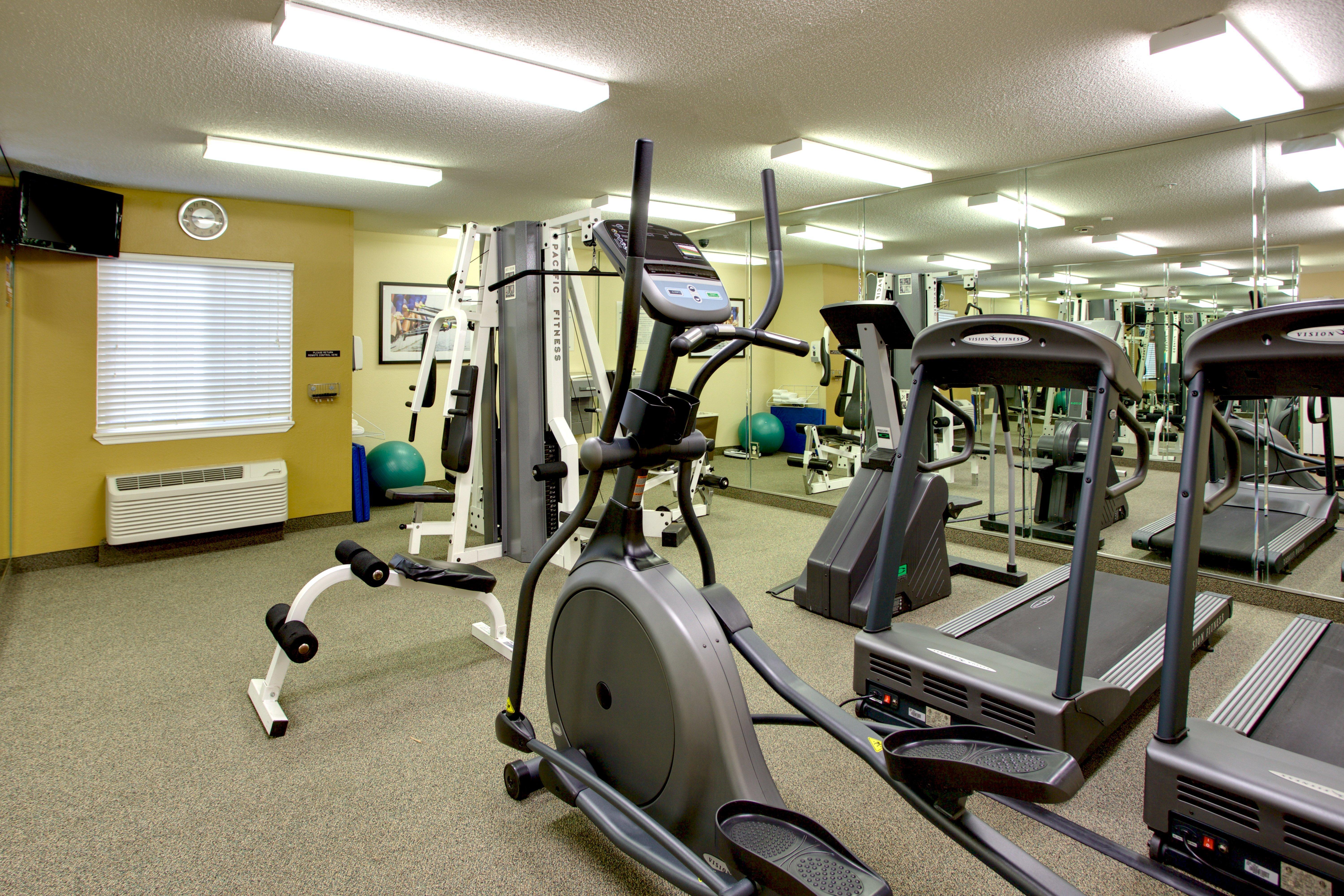 Candlewood Suites Raleigh Crabtree By Ihg Bagian luar foto