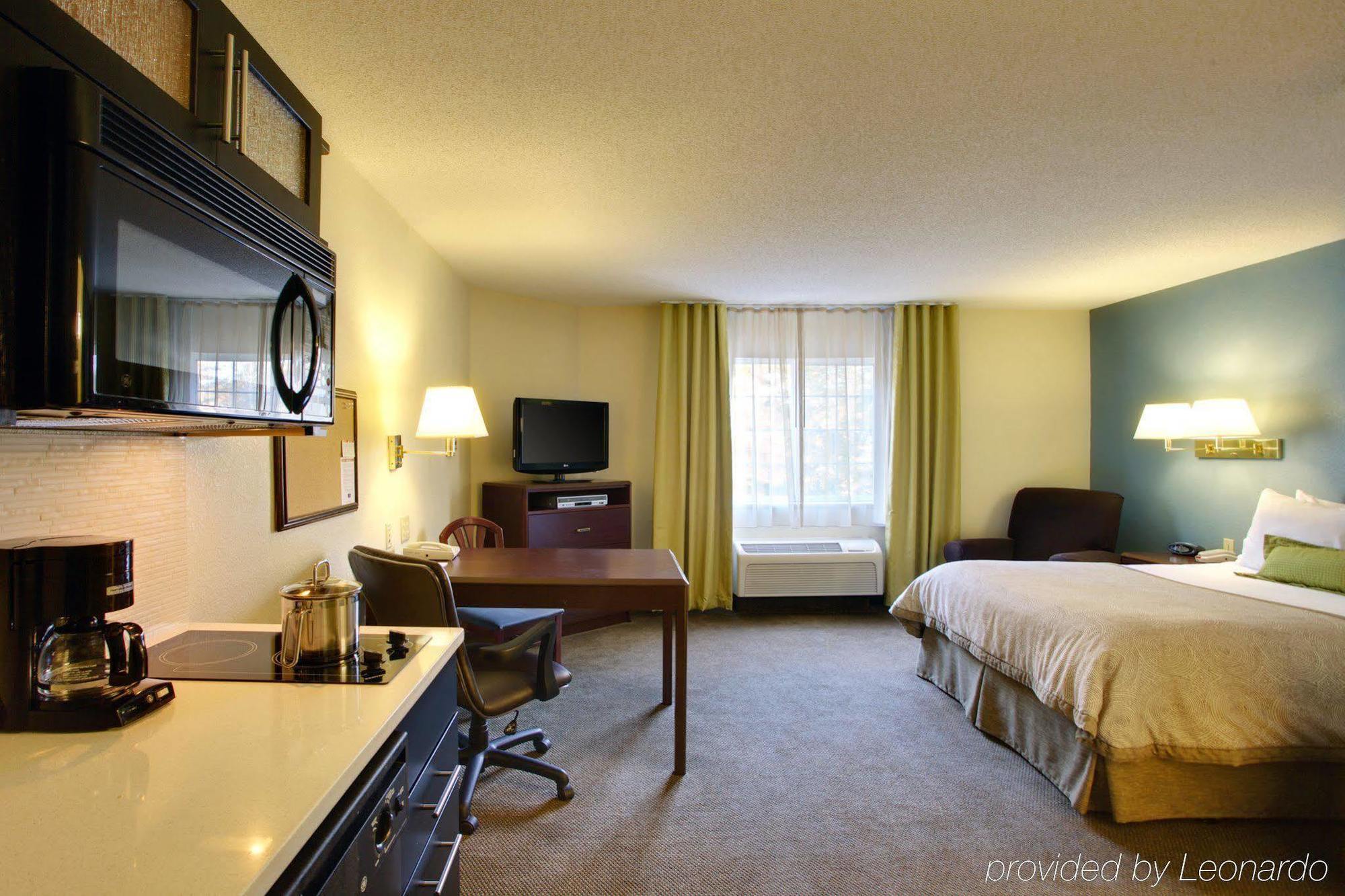 Candlewood Suites Raleigh Crabtree By Ihg Bagian luar foto