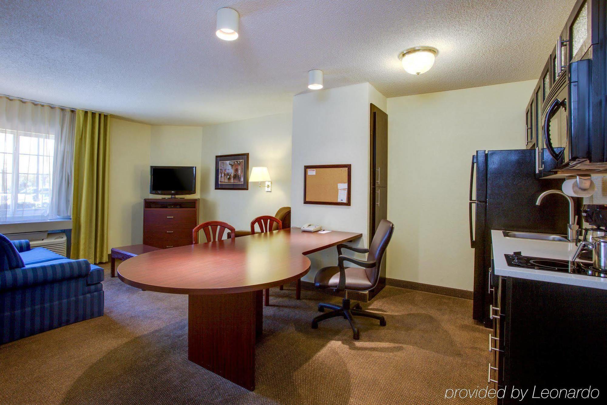 Candlewood Suites Raleigh Crabtree By Ihg Bagian luar foto