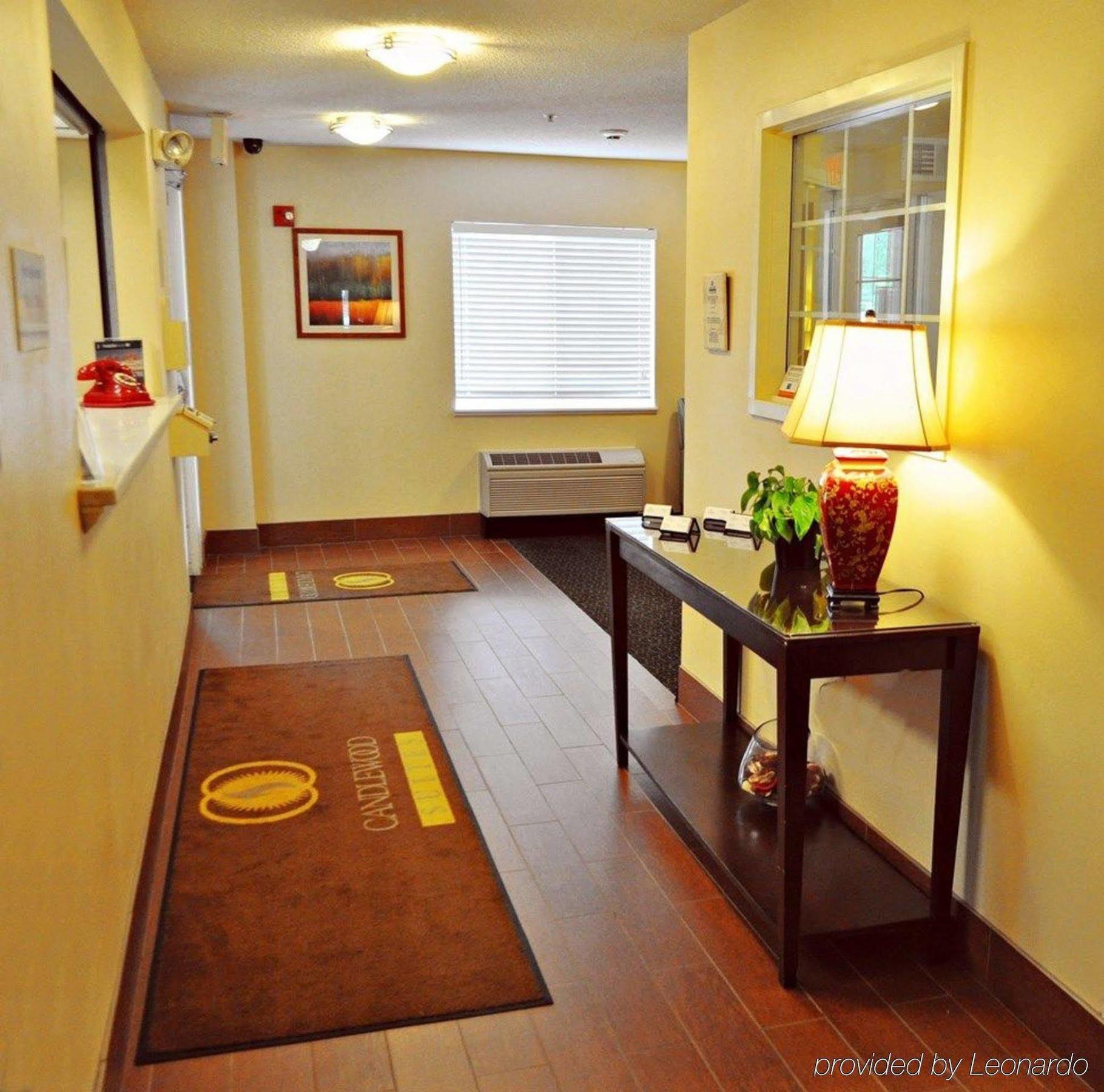 Candlewood Suites Raleigh Crabtree By Ihg Bagian luar foto