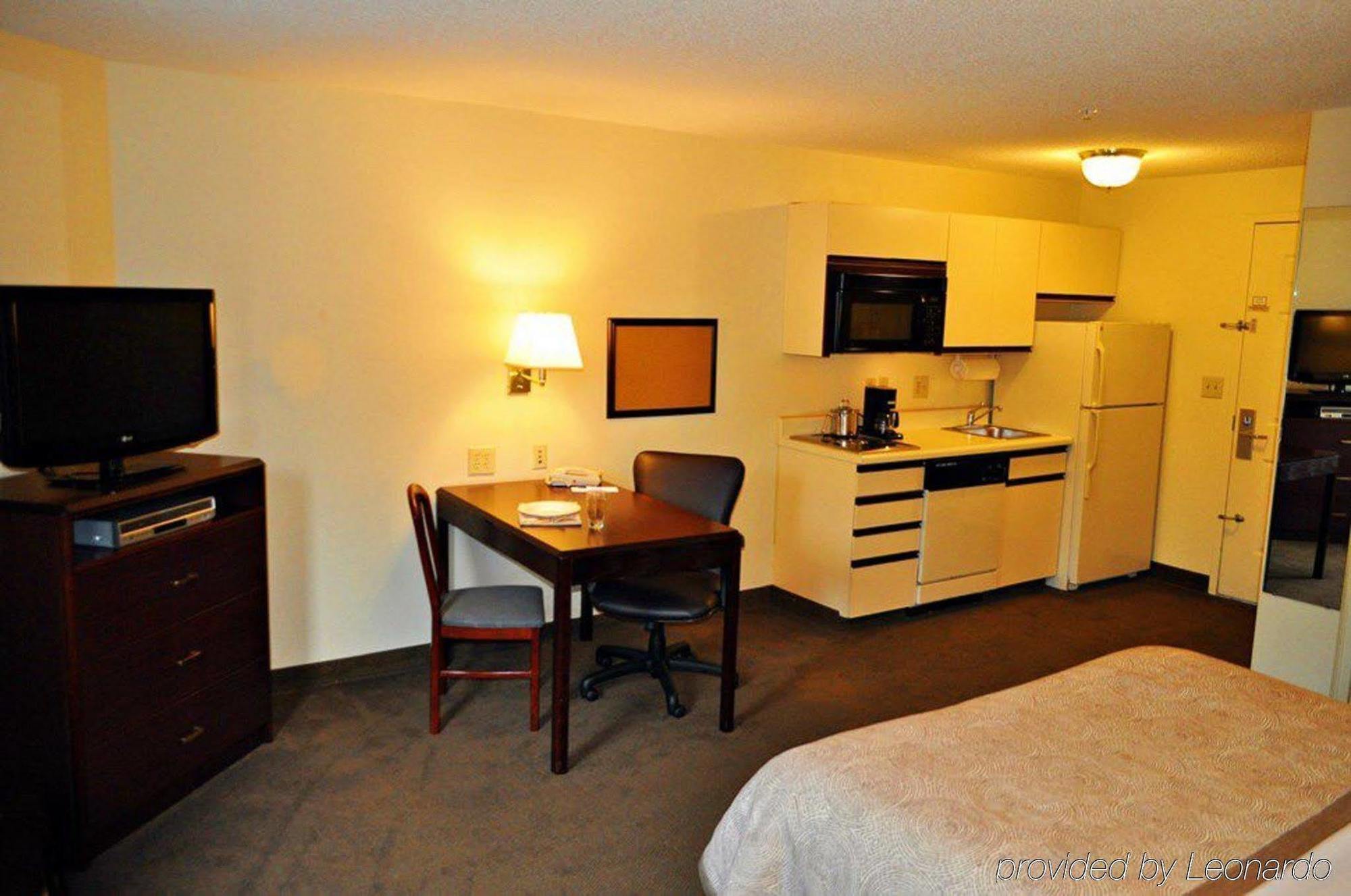 Candlewood Suites Raleigh Crabtree By Ihg Bagian luar foto