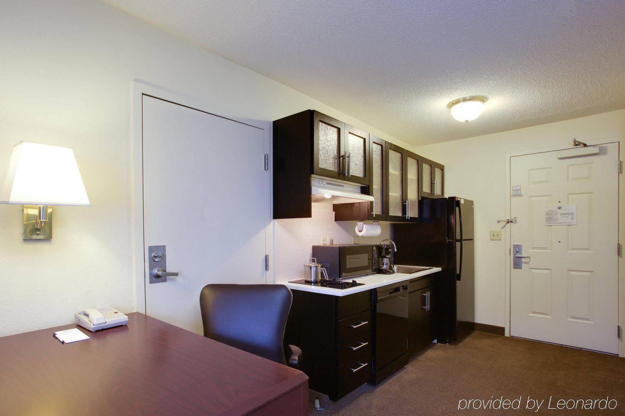 Candlewood Suites Raleigh Crabtree By Ihg Bagian luar foto