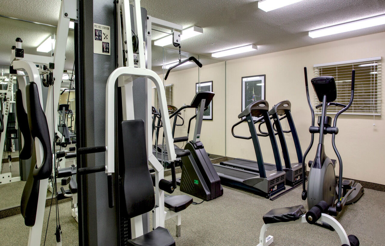 Candlewood Suites Raleigh Crabtree By Ihg Bagian luar foto