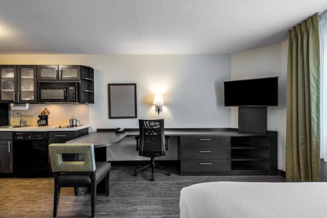 Candlewood Suites Raleigh Crabtree By Ihg Bagian luar foto