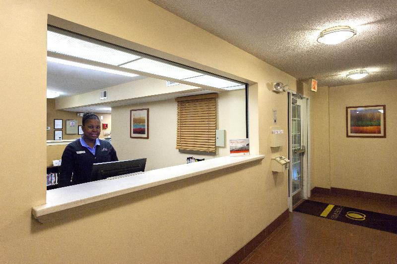 Candlewood Suites Raleigh Crabtree By Ihg Bagian luar foto