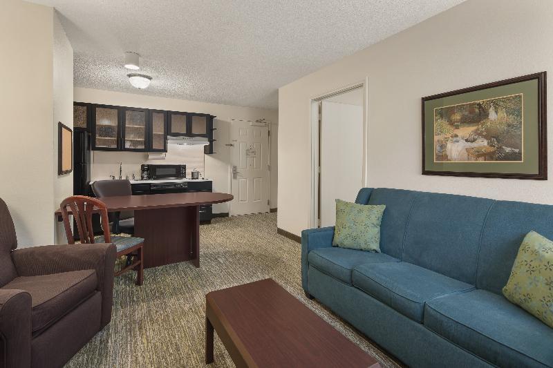 Candlewood Suites Raleigh Crabtree By Ihg Bagian luar foto